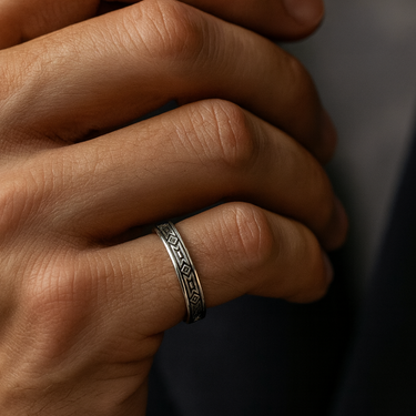 “NO LOOKING BACK” design ring - 950 Silver